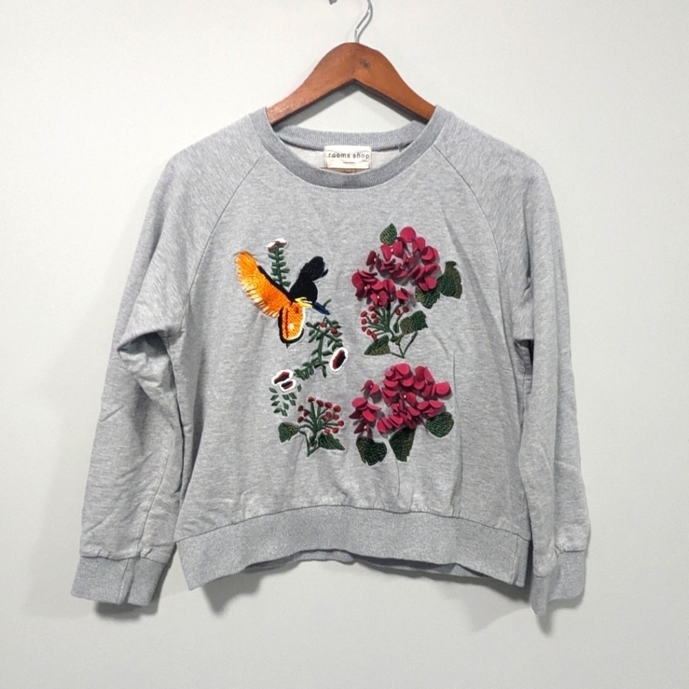 ⭐ Host Pick ⭐ Embroidered Dark Floral Crew Neck Grey Long Sleeve Top Size XS/ S